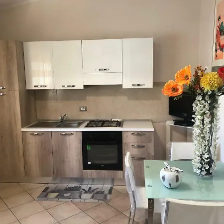Liviera Zugiani Apartment *